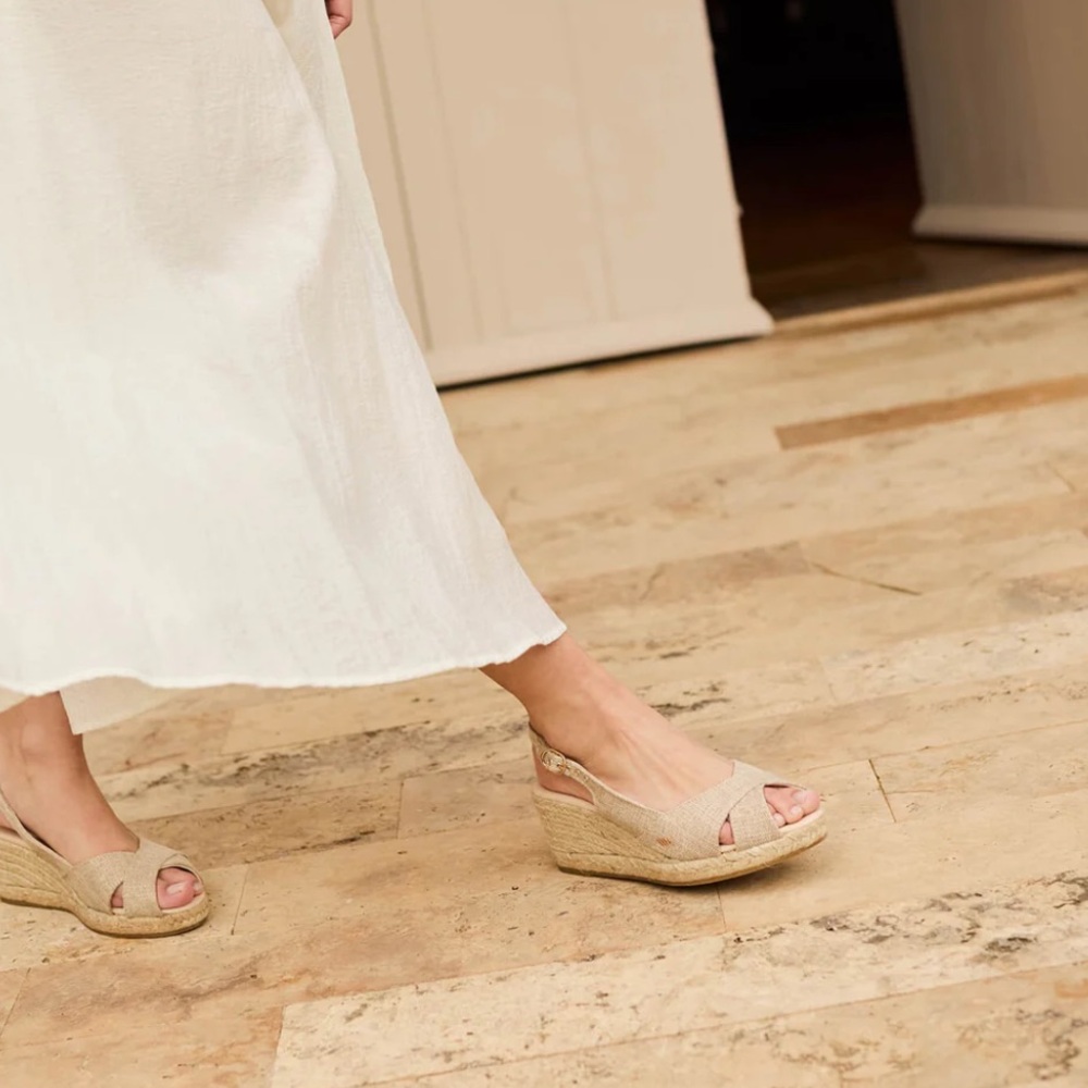 NWOT Viscata Llansa Canvas Wedges Beige Size 9 - Picture 2 of 9